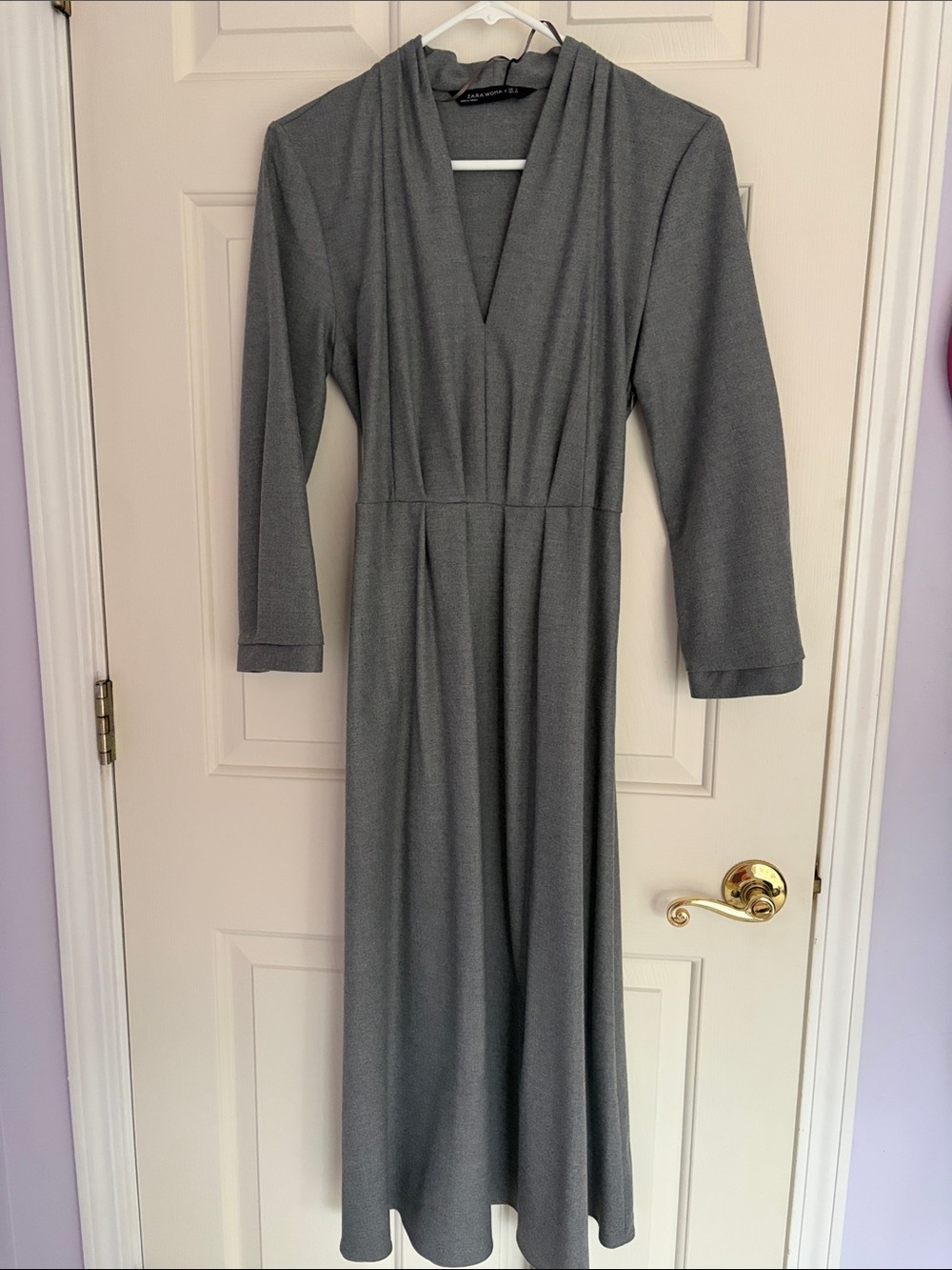 NWT) Zara Charcoal Grey Long Sleeve V-Neck Midi Dress
